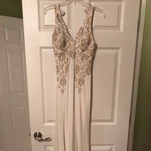 White dress gold beading prom/ homecoming size 2